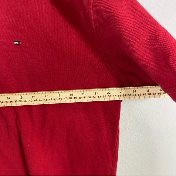 Men’s Tommy Hilfiger 100% Cotton Red V Neck Short Sleeve Shirt - Picture 3 of 8